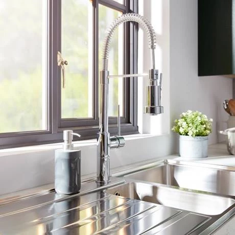 Rangemaster Pro Spray Kitchen Mixer Tap with Pull Out Rinser 2 Rangemaster Pro Spray Kitchen Mixer Tap with Pull Out Rinser - Image 2